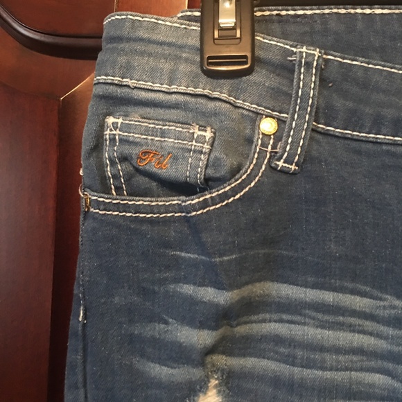 Fil Skinny Distressed Jeans - Size 9 - Picture 4 of 12